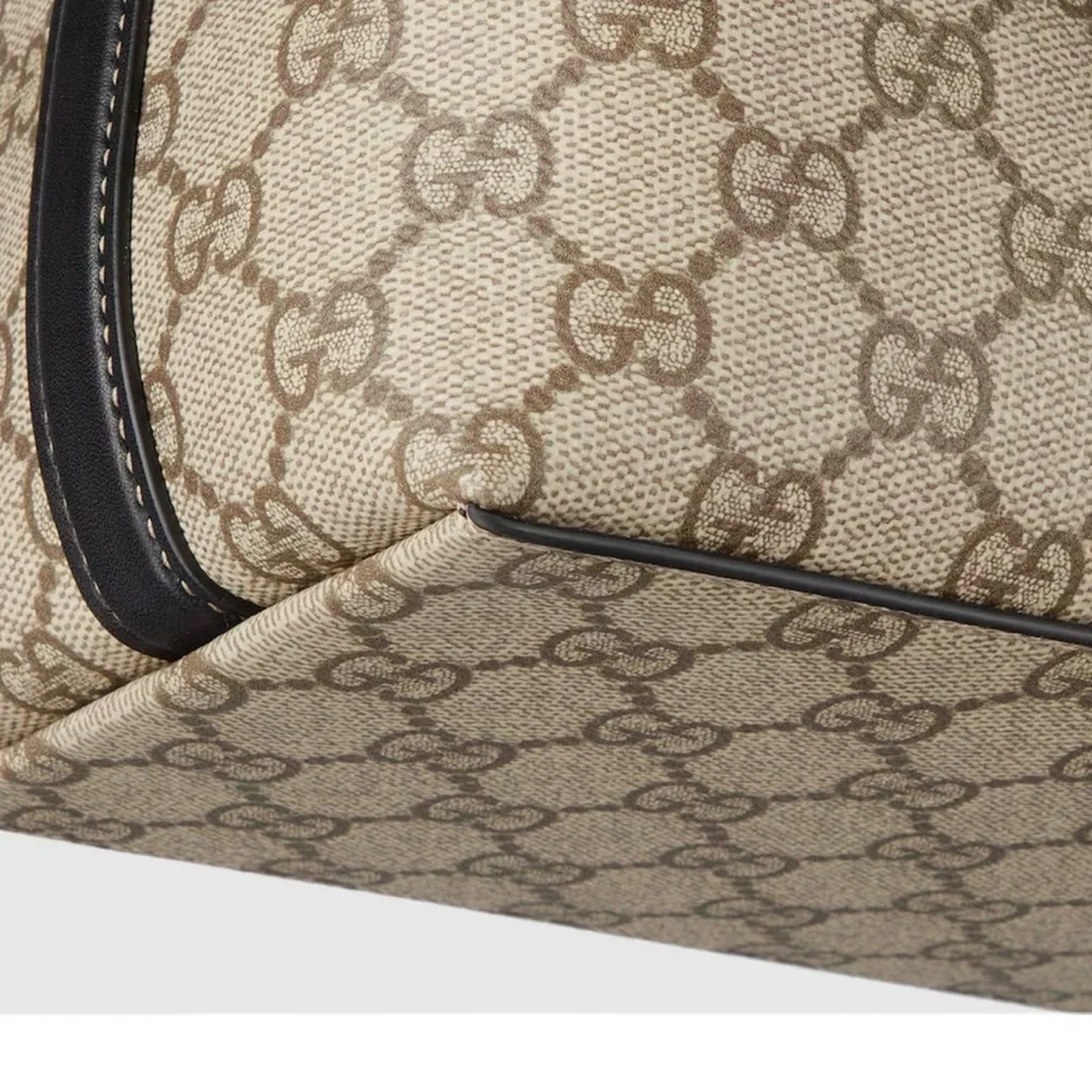 Gucci GG Emblem medium tote bag - Picture 8 of 8